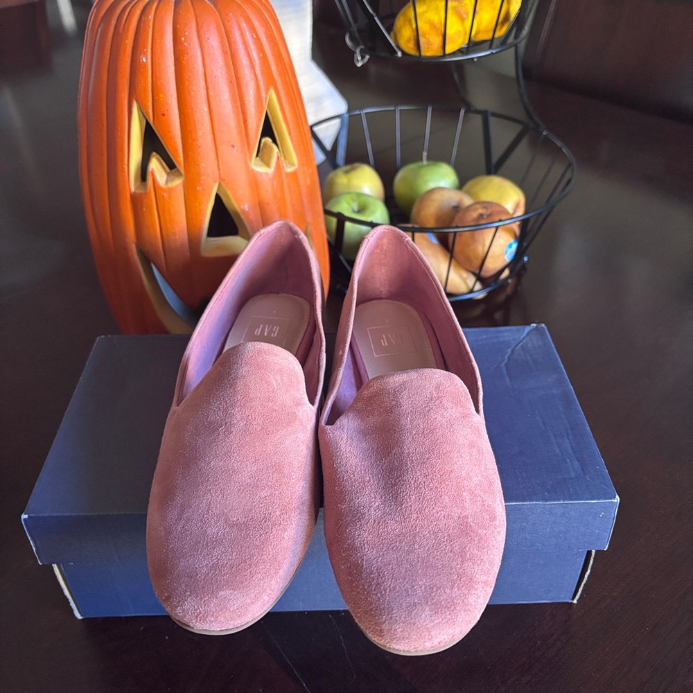 GAP Classic Pink Suede Loafers